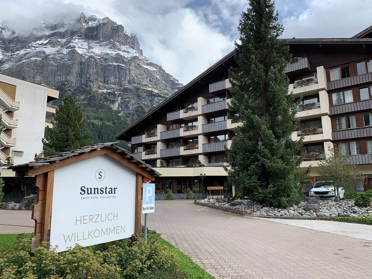 Sunstar Alpine Hotel & Spa, Sunstar Alpine Hotel &#038; Spa &#8211; Grindelwald, Switzerland, Welsh Man Walking