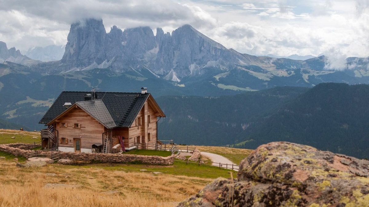 Rifugio Resciesa on the alpine pasture